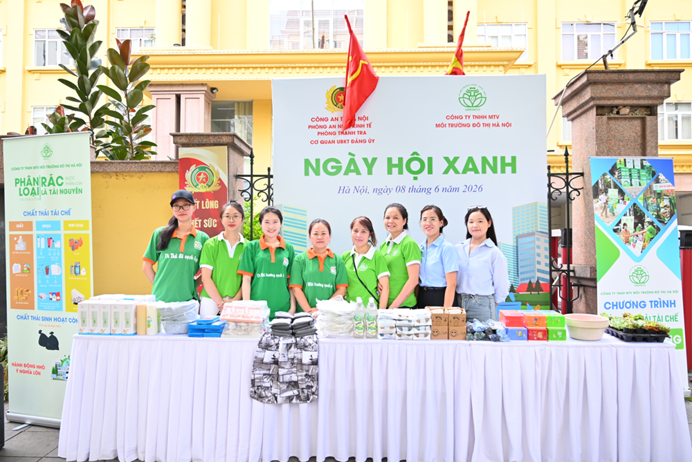 Sôi nổi “Ngày hội xanh” đổi rác lấy quà - ảnh 10