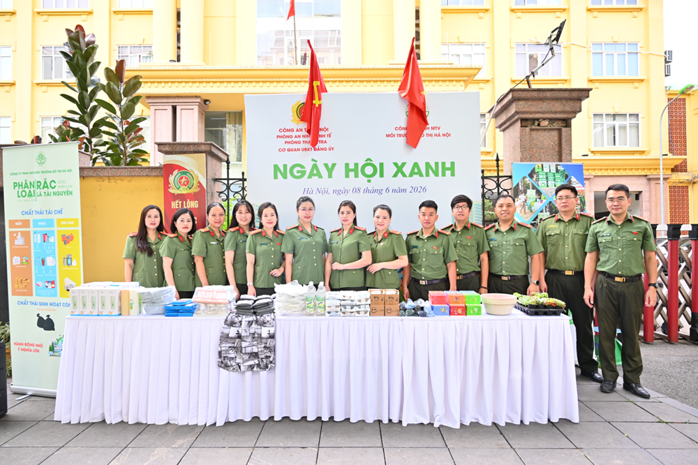 Sôi nổi “Ngày hội xanh” đổi rác lấy quà - ảnh 11