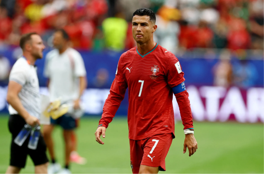 Ronaldo mờ nhạt, Bồ Đào Nha chia điểm cho CHDC Congo - ảnh 3