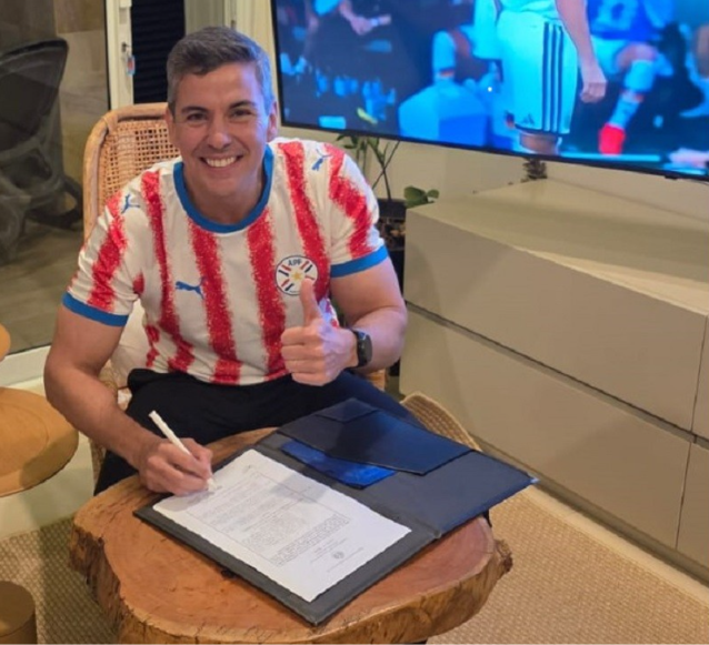 Tổng thống Paraguay tuyên bố nghỉ lễ toàn quốc sau chiến thắng lịch sử trước Đức - ảnh 2