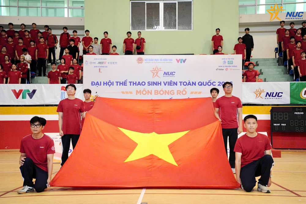 Khởi tranh vòng loại bóng rổ Đại hội Thể thao sinh viên toàn quốc - ảnh 3