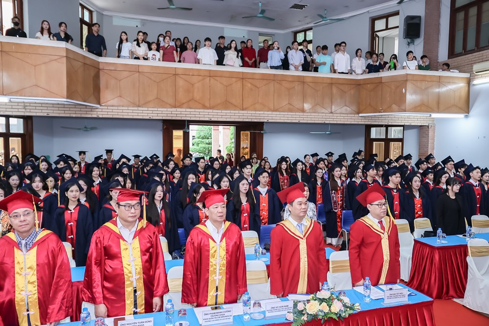 Trường Cao đẳng Du lịch Hà Nội trao bằng tốt nghiệp năm 2026 cho 902 tân cử nhân  - ảnh 1