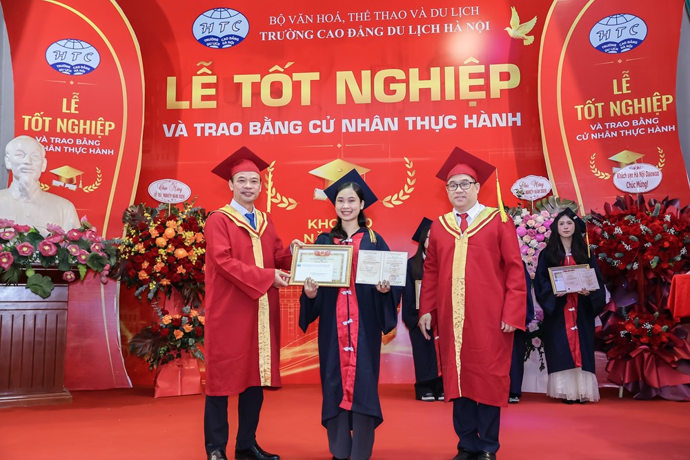 Trường Cao đẳng Du lịch Hà Nội trao bằng tốt nghiệp năm 2026 cho 902 tân cử nhân  - ảnh 4