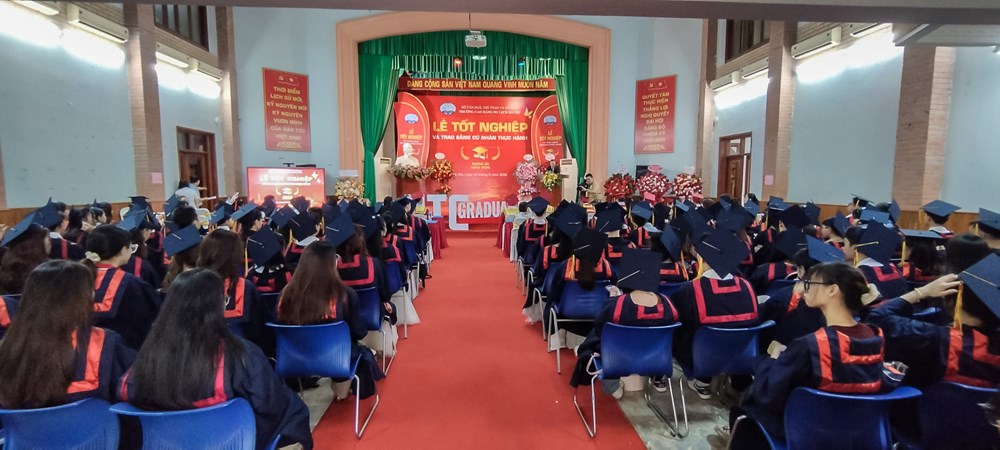 Trường Cao đẳng Du lịch Hà Nội trao bằng tốt nghiệp năm 2026 cho 902 tân cử nhân  - ảnh 3