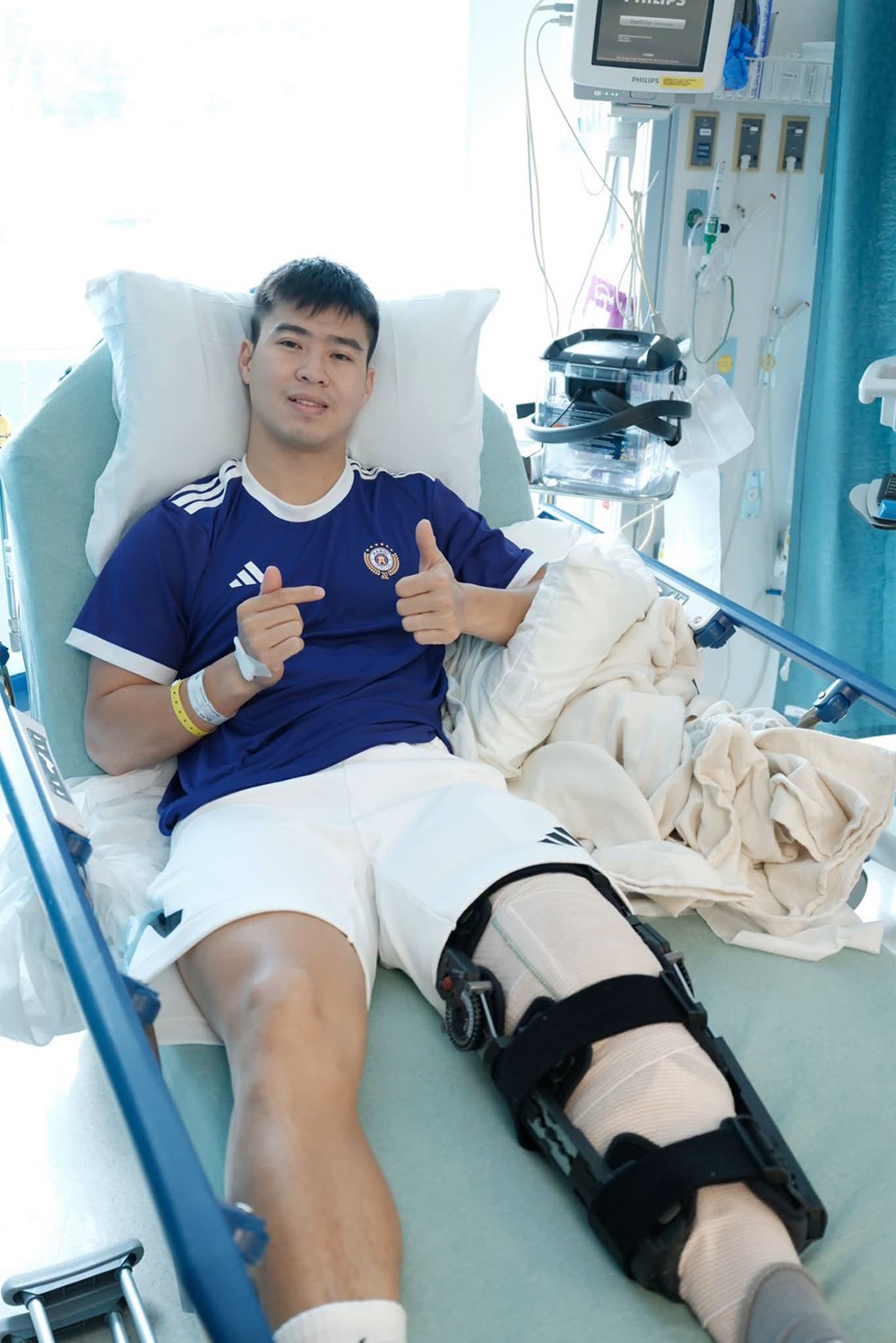 Duy Mạnh phẫu thuật thành công tại Mỹ - ảnh 1