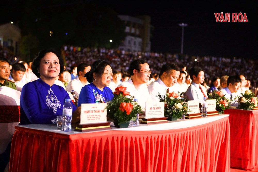 Khai mạc “Đêm hội Thành Tuyên năm 2026”: Lung linh sắc màu trăng rằm xứ Tuyên - ảnh 2