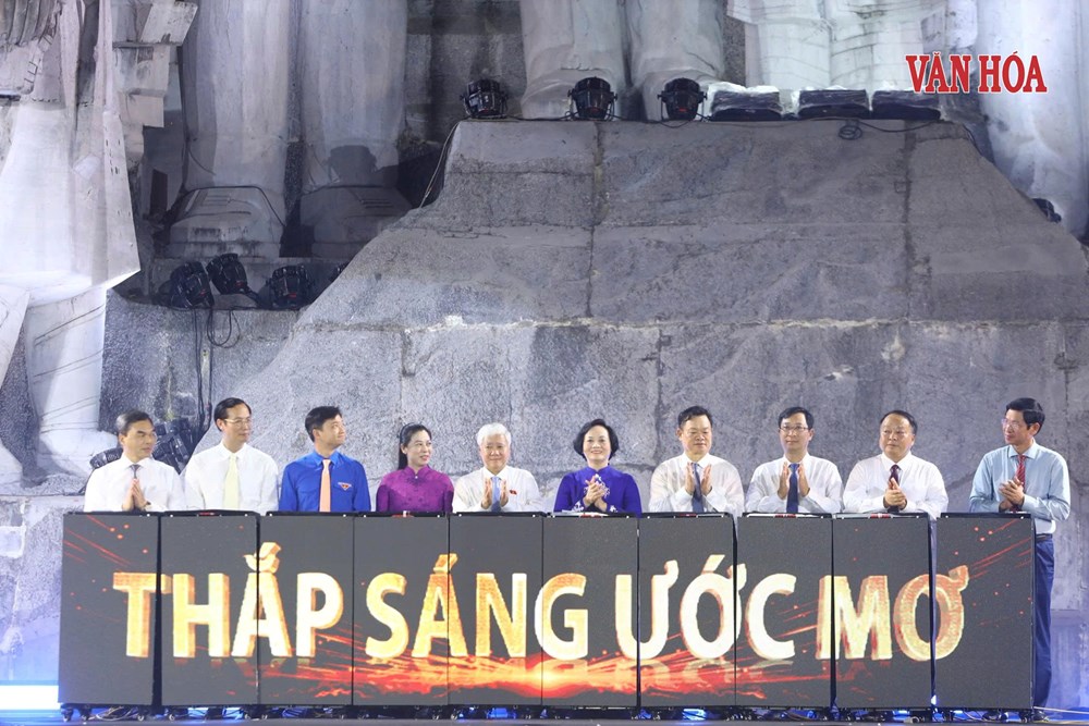 Khai mạc “Đêm hội Thành Tuyên năm 2026”: Lung linh sắc màu trăng rằm xứ Tuyên - ảnh 6