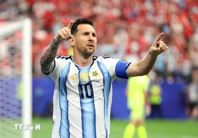 Messi sắp nhận bằng Tiến sĩ danh dự - ảnh 1