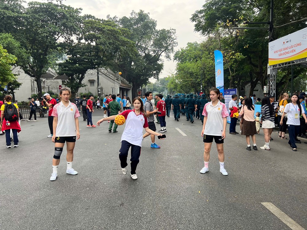 Người dân Thủ đô hào hứng trải nghiệm, tìm môn thể thao phù hợp - ảnh 3