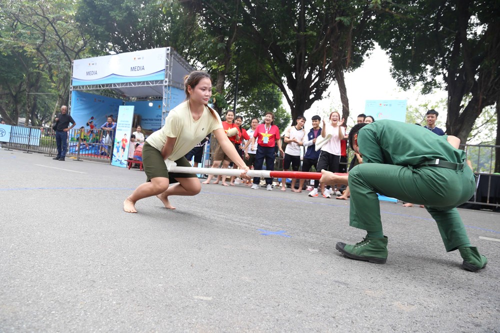 Người dân Thủ đô hào hứng trải nghiệm, tìm môn thể thao phù hợp - ảnh 5