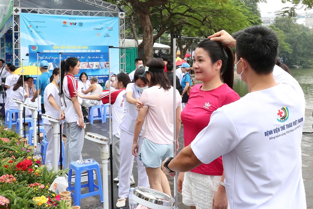 Kiểm tra sức khỏe, hướng dẫn phương pháp tập luyện: Điểm nhấn thiết thực tại Lễ phát động Phong trào toàn dân tập luyện thể thao - ảnh 4