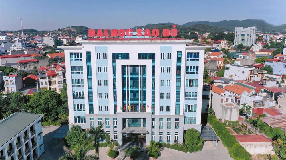 Một trường đại học chi đến 550 triệu đồng để thu hút giáo sư về làm việc - ảnh 1