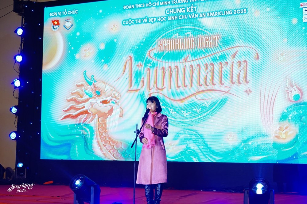 Đêm hội Sparkling Night 2025: Vẻ đẹp học sinh Chu Văn An - ảnh 2