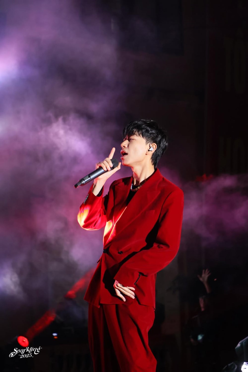 Đêm hội Sparkling Night 2025: Vẻ đẹp học sinh Chu Văn An - ảnh 5