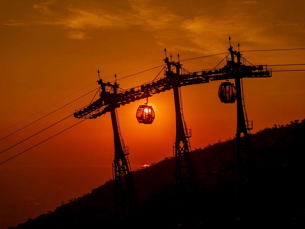 Sốt rần rần khoảnh khắc hoàng hôn đẹp siêu thực tại núi Bà Đen - ảnh 2