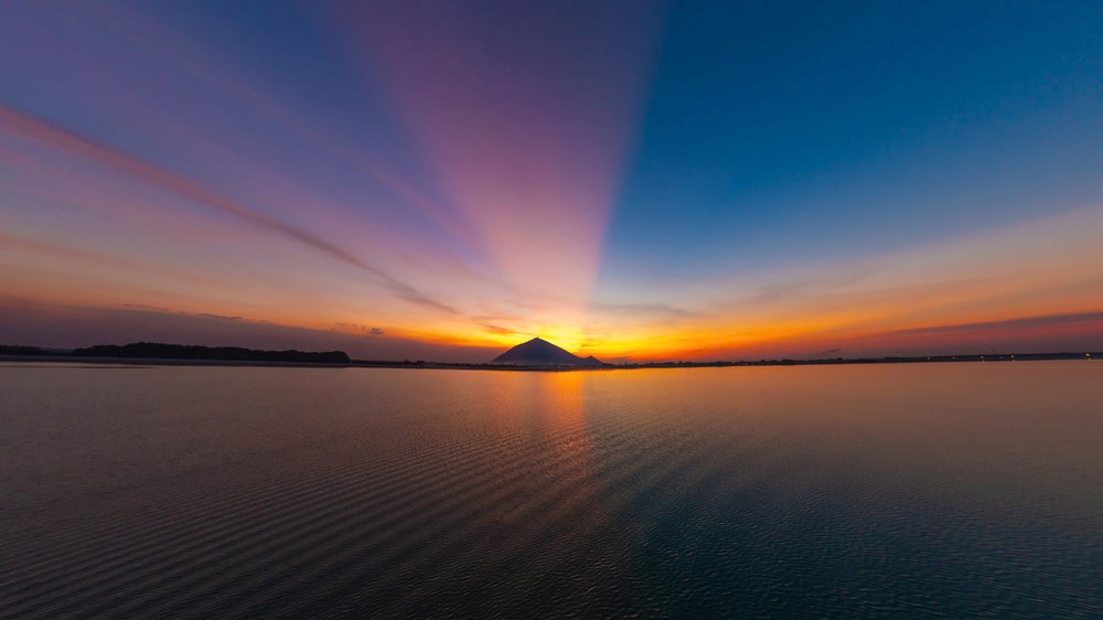 Sốt rần rần khoảnh khắc hoàng hôn đẹp siêu thực tại núi Bà Đen - ảnh 7