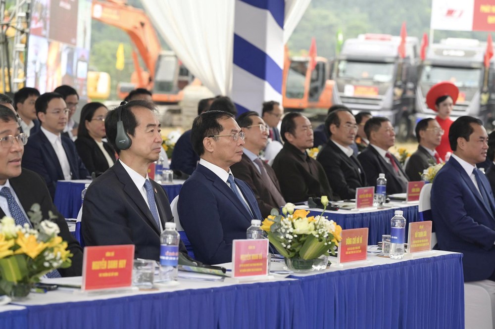 Khởi công hạ tầng ga tuyến đường sắt Lào Cai - Hà Nội - Hải Phòng - ảnh 1