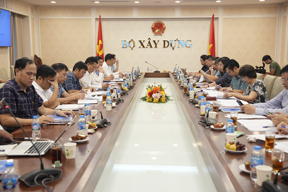 Ninh Cơ phát triển kinh tế biển gắn công nghiệp - dịch vụ - du lịch - ảnh 1