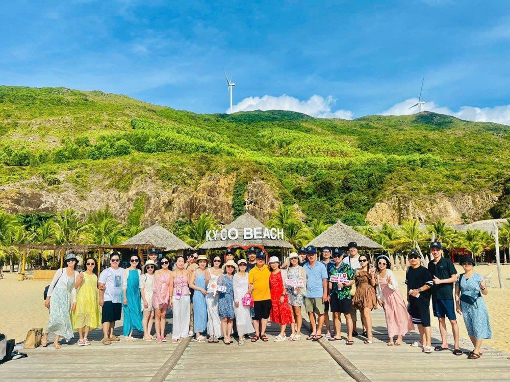 Nhịp sống sau Tết Dương lịch: Phố phường sôi động, du lịch bứt tốc - ảnh 3