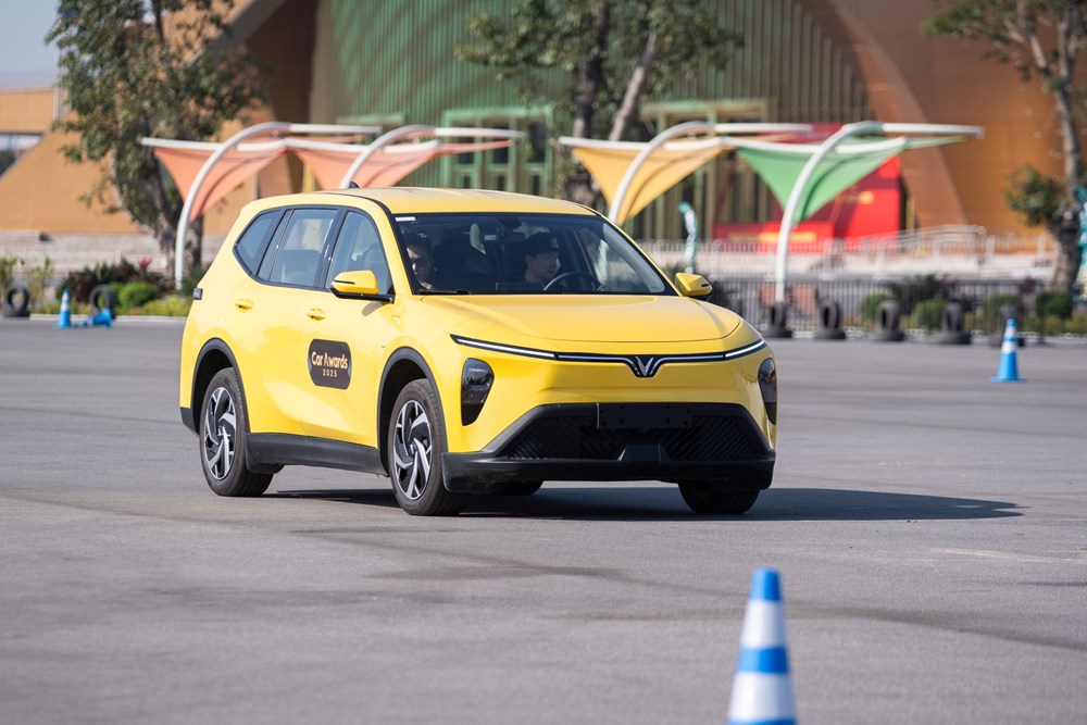 Giải mã sức hút VinFast Limo Green: Vận hành êm ái và chi phí nuôi xe bằng 0 - ảnh 1