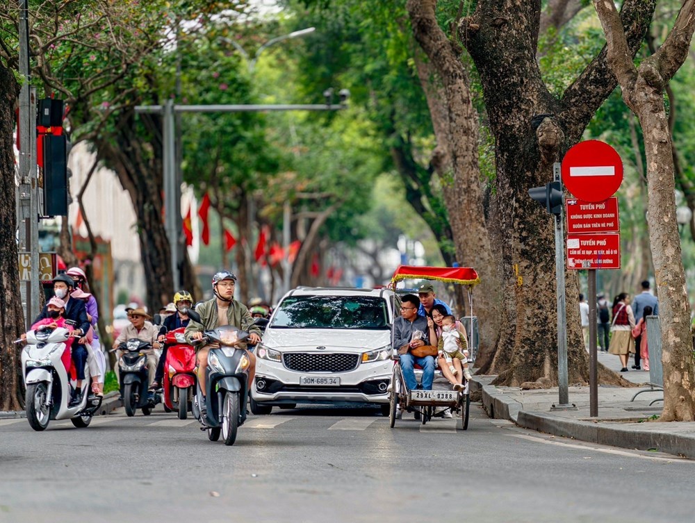 Giao thông mùng 3 Tết ổn định, mùng 4 dự báo cao điểm trở lại - ảnh 1