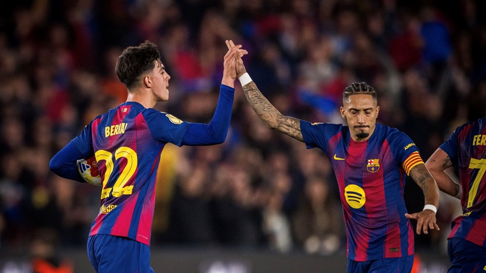Đêm 3.3: Wolves gây sốc, Barca thắng to nhưng vẫn “ôm hận” ở Tây Ban Nha - ảnh 1