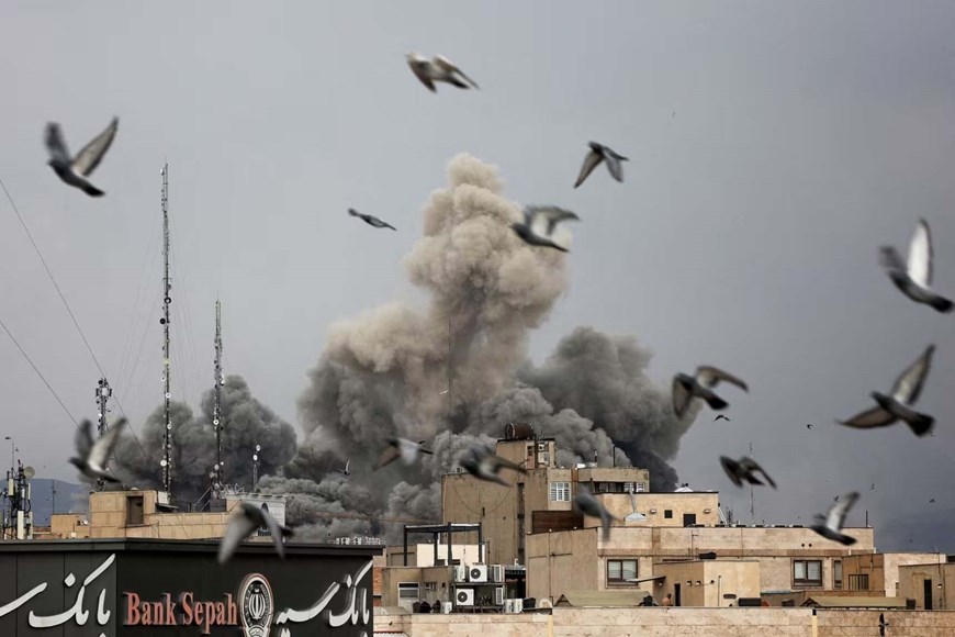 Trung Đông: Một tuần giao tranh dữ dội, nguy cơ lan thành chiến tranh khu vực - ảnh 1