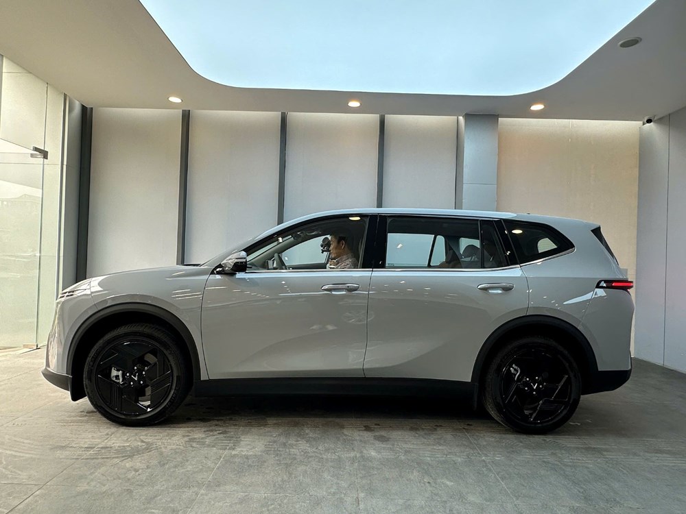 Tìm đâu chiếc xe 7 chỗ rộng rãi, động cơ mạnh mẽ nhưng chi phí cực “mềm”? - ảnh 1