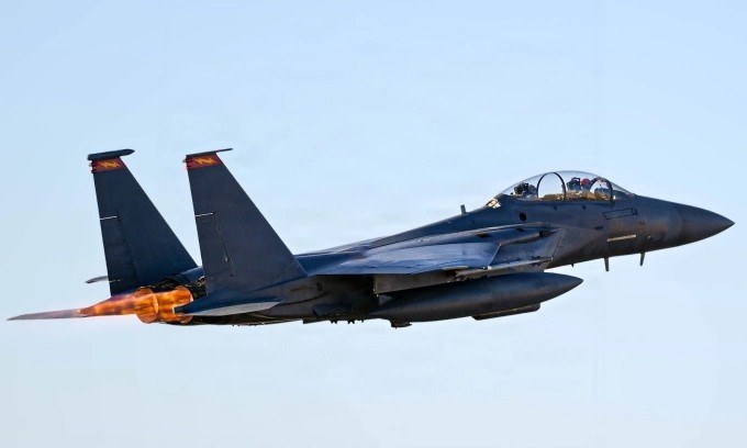 F-15 bị bắn hạ: Bước ngoặt nguy hiểm trong căng thẳng Mỹ - Iran - ảnh 1