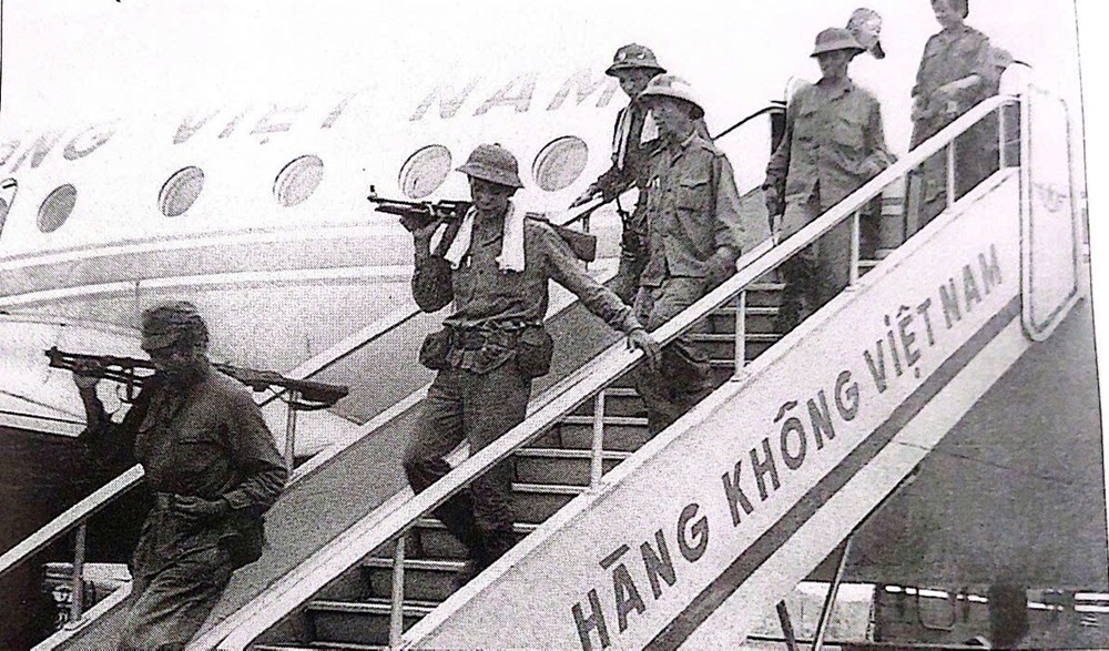 Khởi đầu vận tải hàng không phục vụ giải phóng miền Nam - ảnh 1