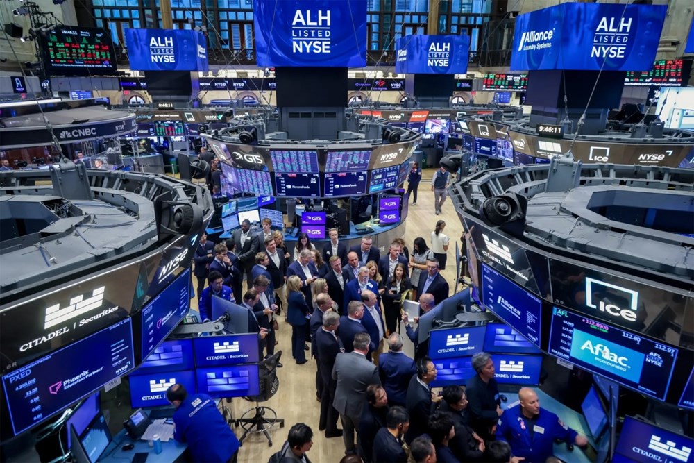 Phố Wall lập đỉnh: Công nghệ dẫn sóng, dầu hạ nhiệt, dòng tiền phân hóa - ảnh 1