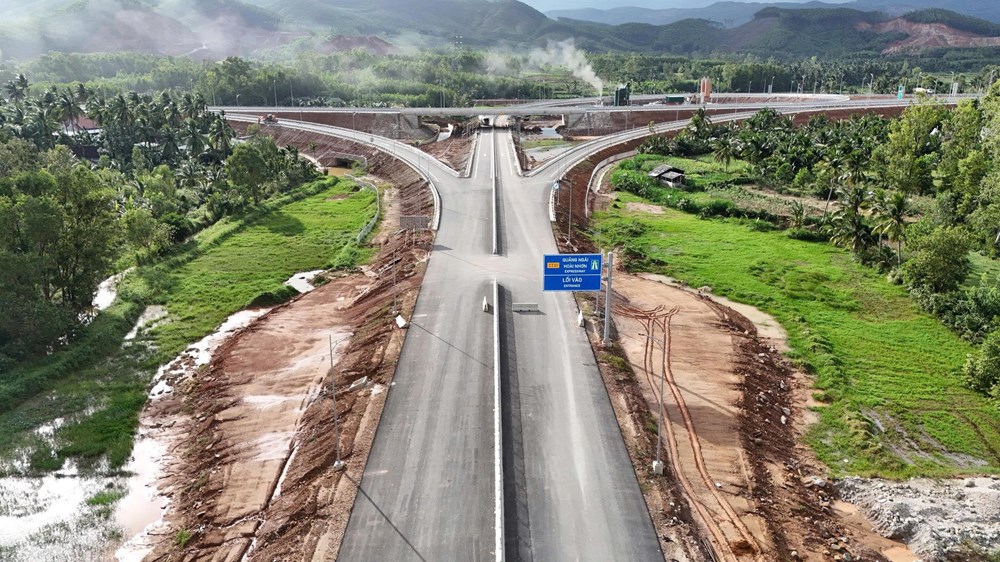 Ngày mai 29.4: Thông xe đoạn cao tốc Quảng Ngãi - Hoài Nhơn, Biên Hòa - Vũng Tàu - ảnh 1