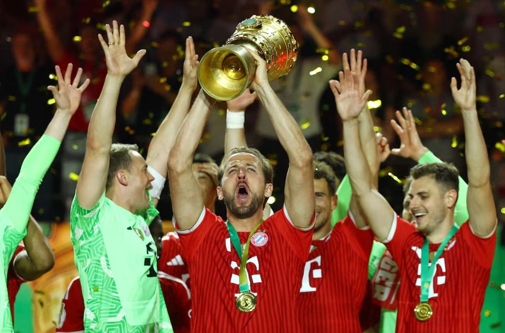 Kane hủy diệt Stuttgart, Bayern khép mùa giải hoàn hảo - ảnh 1
