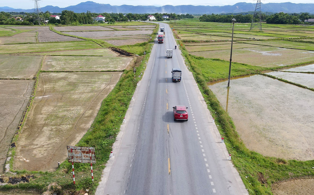 Mở rộng QL1 gần 10.000 tỷ: “Cú hích” mới cho du lịch xuyên miền Trung - ảnh 1