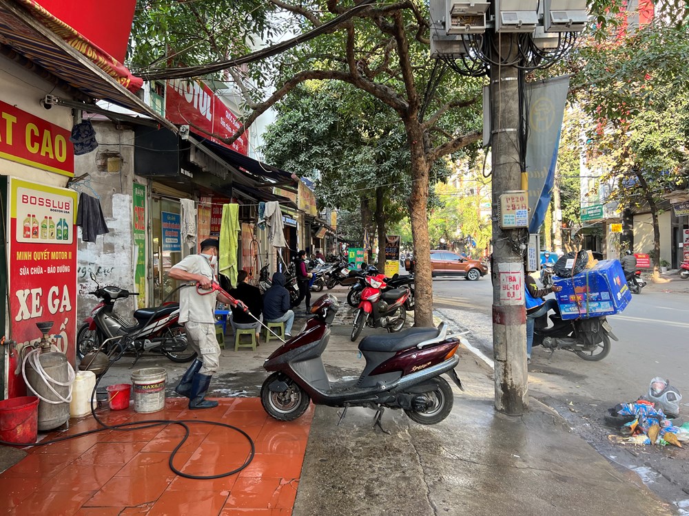 Bộ Xây dựng đề nghị tăng giám sát khi thí điểm khai thác vỉa hè - ảnh 1