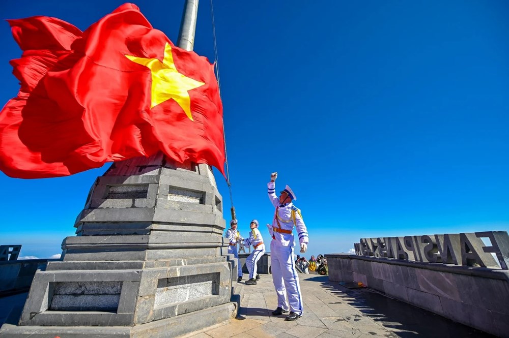 Lên Sa Pa trốn nóng, ngắm thung lũng hoa hồng và chạm đỉnh Fansipan - ảnh 8
