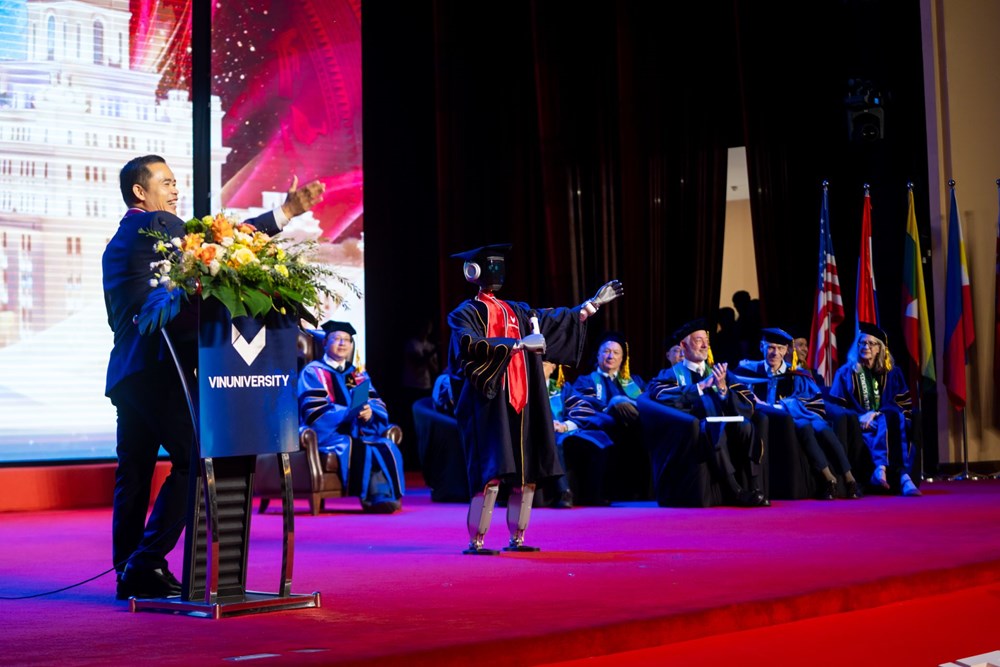 Lễ tốt nghiệp VinUni 2026: Bản phác thảo mô hình đại học của tương lai - ảnh 4