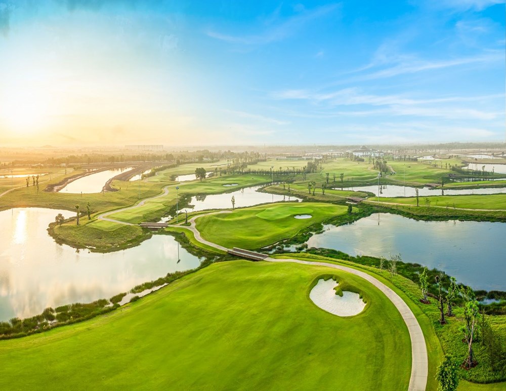 Giới thành đạt chọn Vinhomes Sài Gòn Park để tận hưởng đặc quyền sân golf 36 hố ngay ngưỡng cửa - ảnh 1