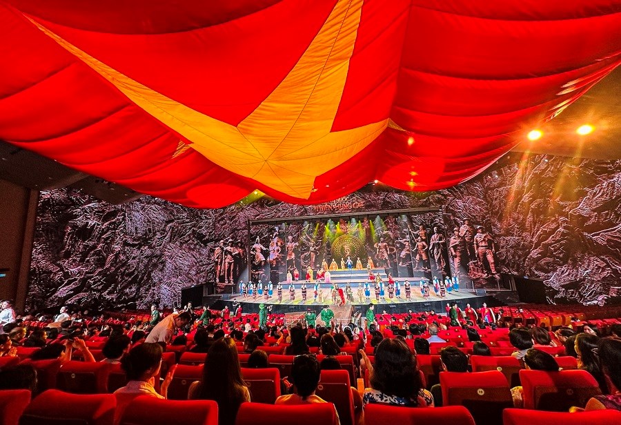 “Đất nước Thiên hùng ca“: Câu chuyện về hành trình dựng nước và giữ nước chạm mọi giác quan - ảnh 7