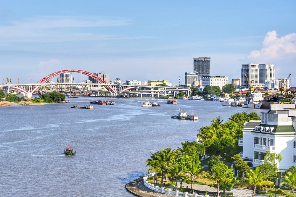 Trung ương định hướng phát triển du lịch biển thành ngành kinh tế mũi nhọn - ảnh 1
