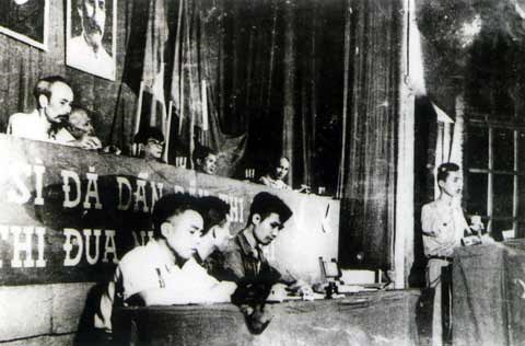 Tôn vinh 7 Anh hùng thi đua ái quốc đầu tiên - ảnh 1