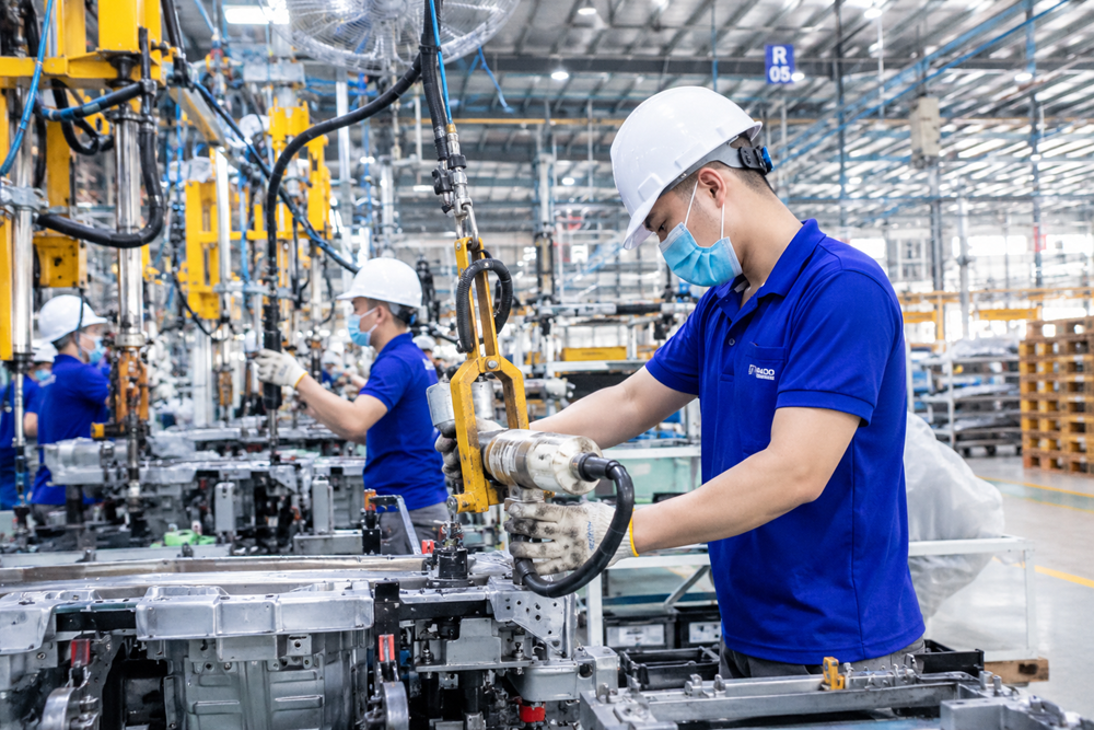 Chậm trả lương, doanh nghiệp có thể bị phạt đến 100 triệu đồng - ảnh 1