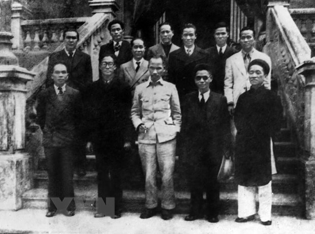 Chủ tịch Hồ Chí Minh chủ tọa phiên họp đầu tiên của Hội đồng Chính phủ   - ảnh 1