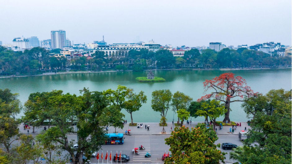 Lần đầu tiên Hà Nội có pháo hoa nước trong đêm mừng 72 năm Giải phóng Thủ đô - ảnh 3
