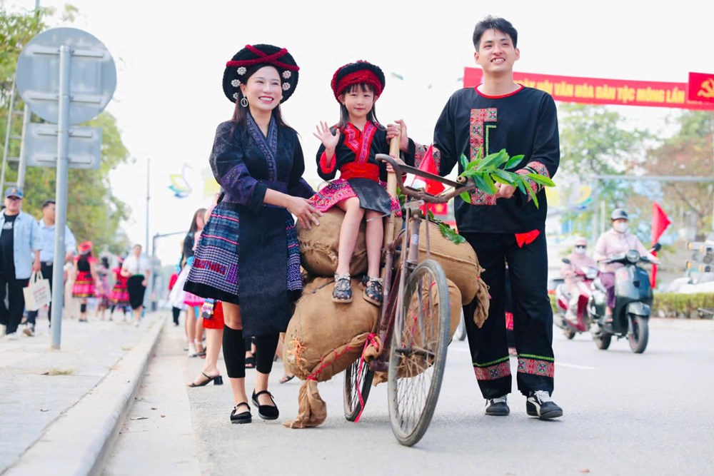 Bồi đắp sức mạnh đại đoàn kết toàn dân tộc - ảnh 3