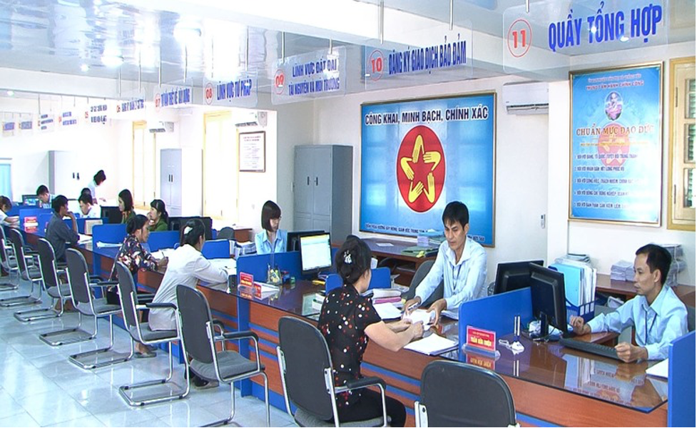 Đi làm giấy tờ, người dân có quyền nói “không” với yêu cầu ngoài quy định - ảnh 1