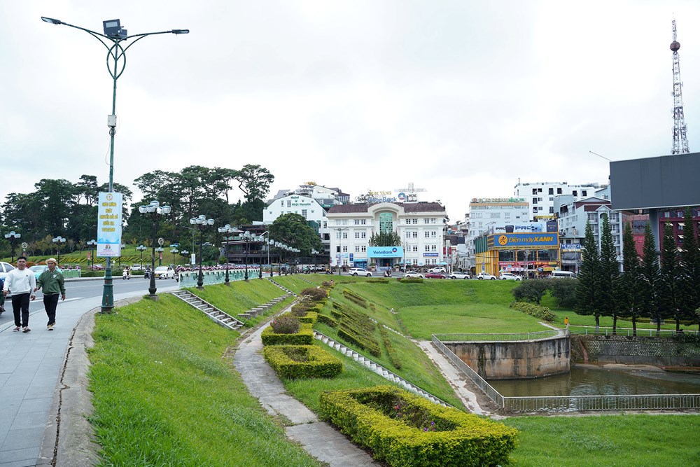Công viên Ánh sáng Đà Lạt: Thêm hạ tầng cho du lịch đêm - ảnh 1