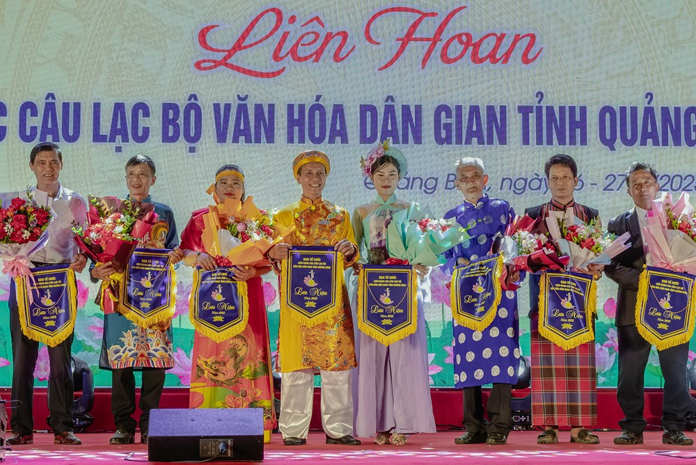 Nơi những người cha hát ru - ảnh 1