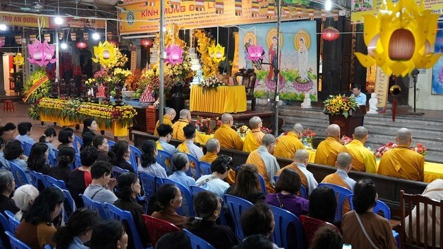 Rộn ràng không khí đón mừng Phật đản 2025 - ảnh 1