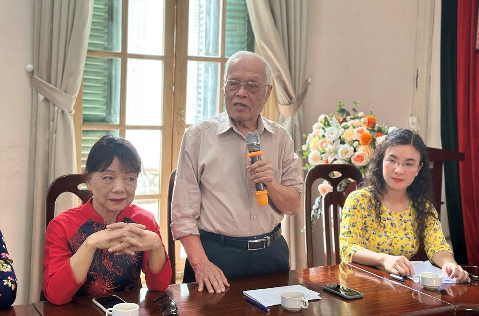 Kỷ niệm 100 năm ngày sinh nhà thơ Hoàng Trung Thông - ảnh 3